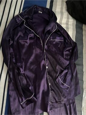Men's Deep Purple Satin Button-Down Shirt with Contrast Piping